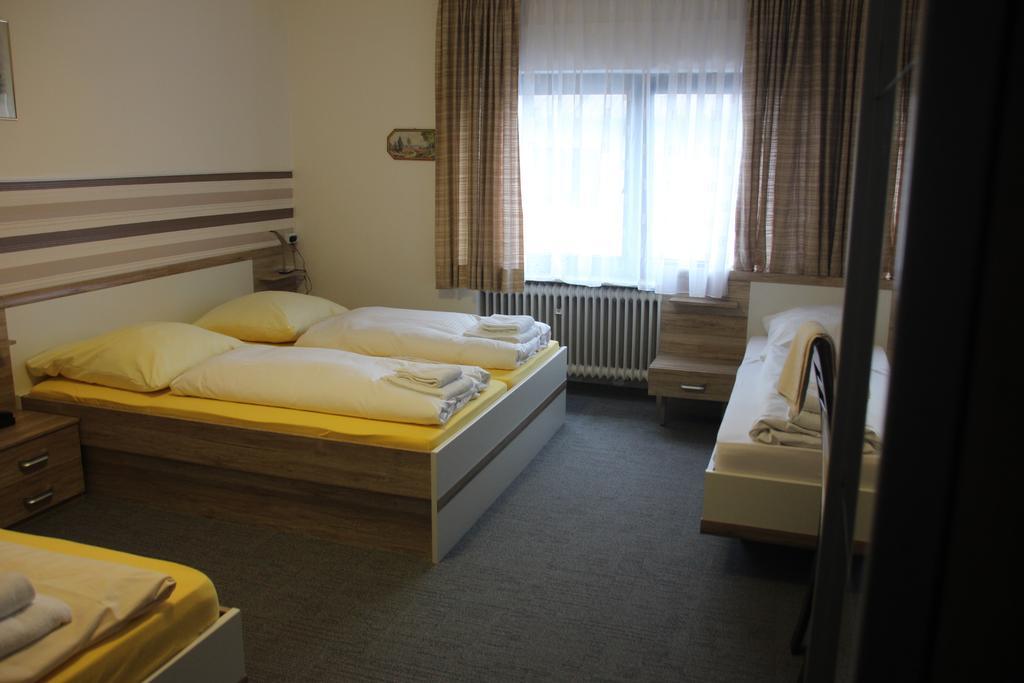 Airport-Hotel Zum Taubengrund Келстербах Екстериор снимка